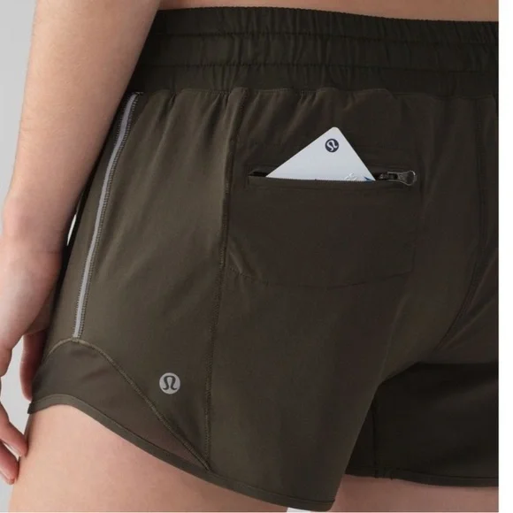 Lululemon Hotty Hot Shorts - Picture 2 of 4